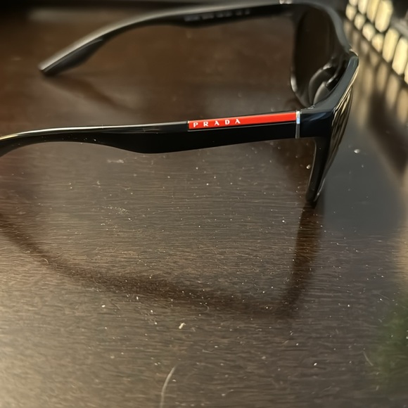 Prada unisex sunglasses - Picture 2 of 4